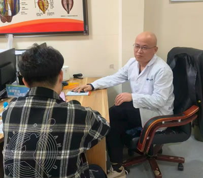 嘉义市|男科医师高朋磊：守护男性健康，专业男科诊疗